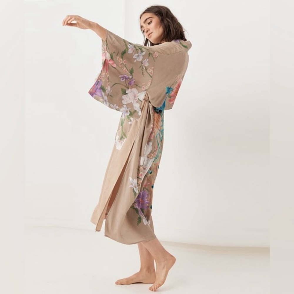 Spell Waterfall Robe